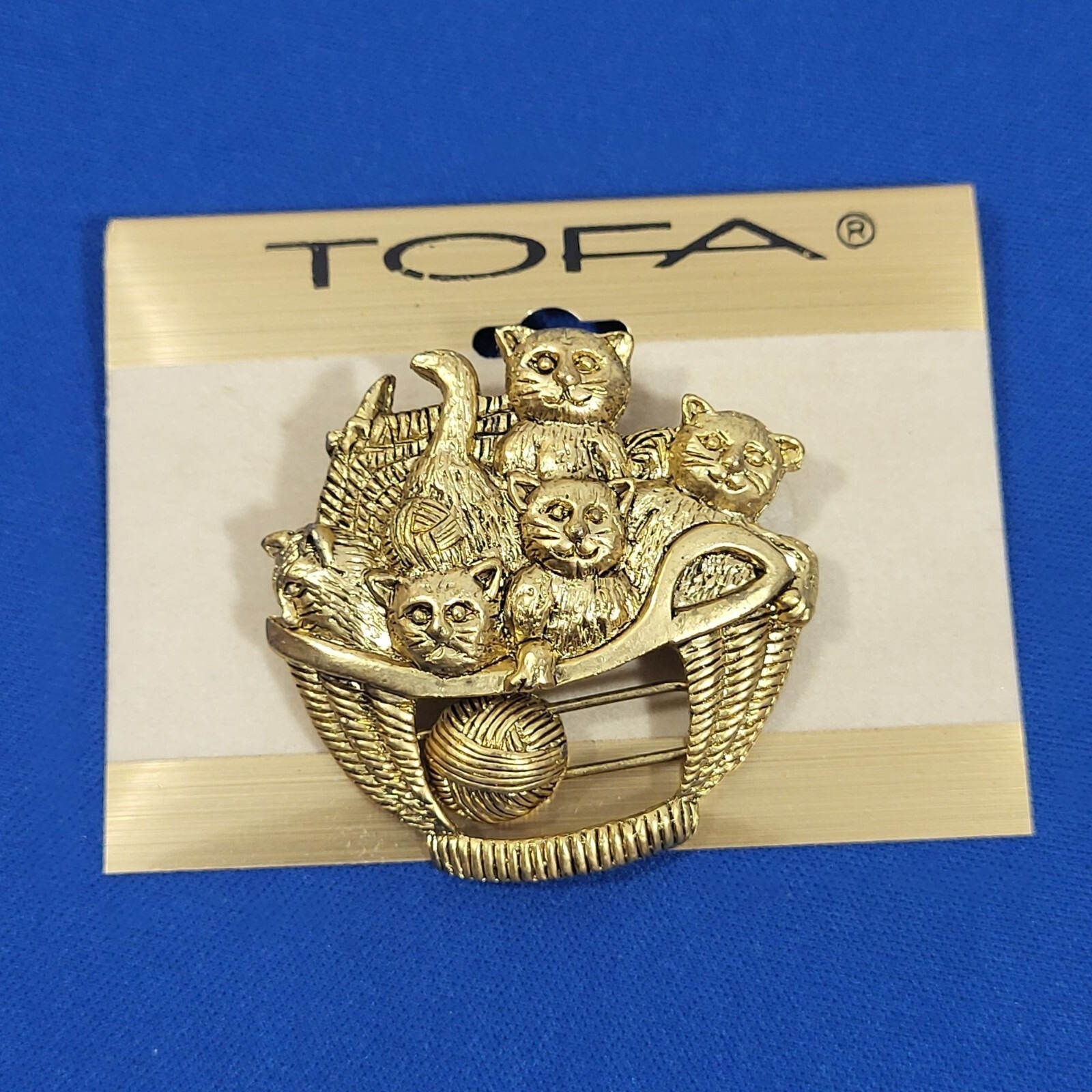 Vintage Tofa Gold Tone Cat Brooch Pin With Yarn Basket & Kitten Design Made In K